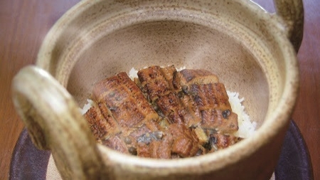 《旬の食材》鰻御飯をご用意いたします