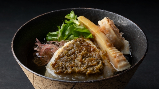 新発売「焼き筍とふき味噌焼きおにぎり」のご案内